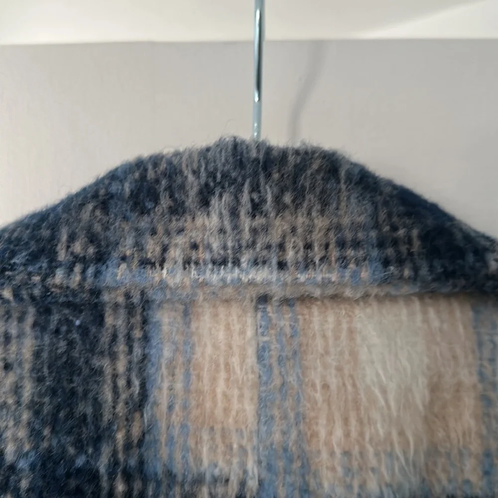 Blue checkered Fleece overcoat with pockets - Picture 7 of 7